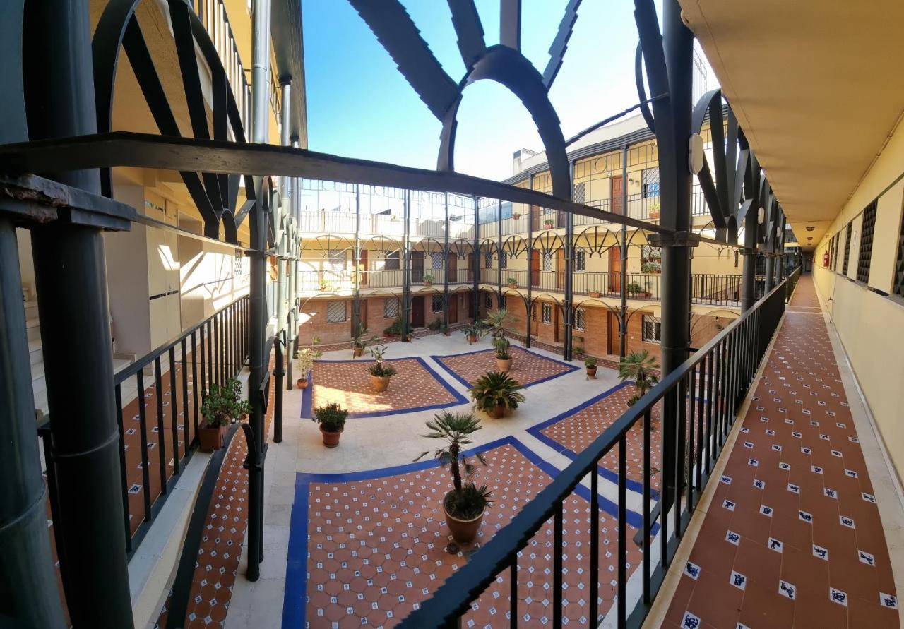 Estudio Sevilla Centro Esterno foto